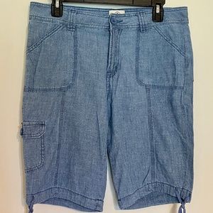VGUC St. Johns Bay Chambray Bermuda Shorts sz 8 Light Blue Cotton Chino Ties